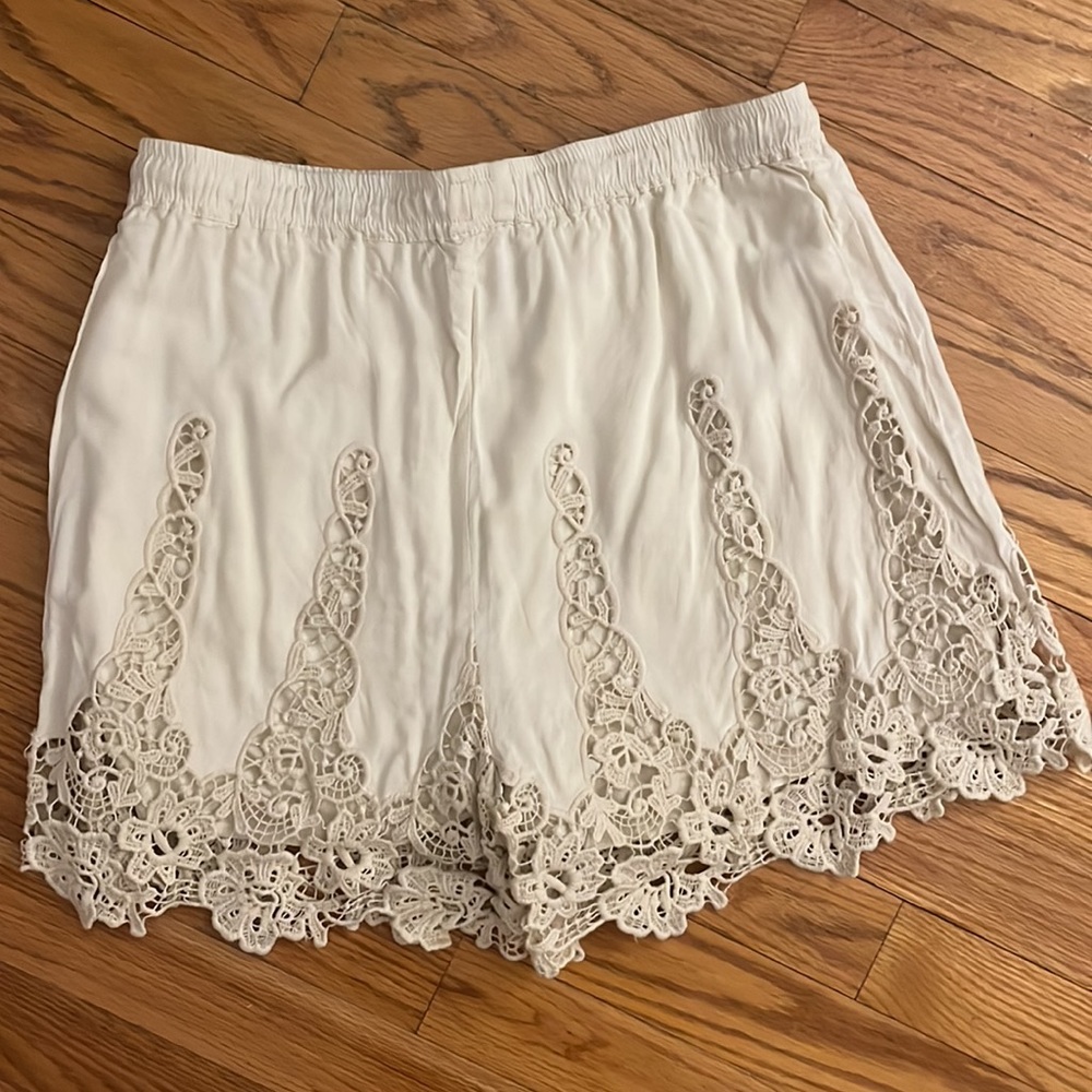 Elevenses Filigree Lace Trim Shorts - Picture 9 of 9